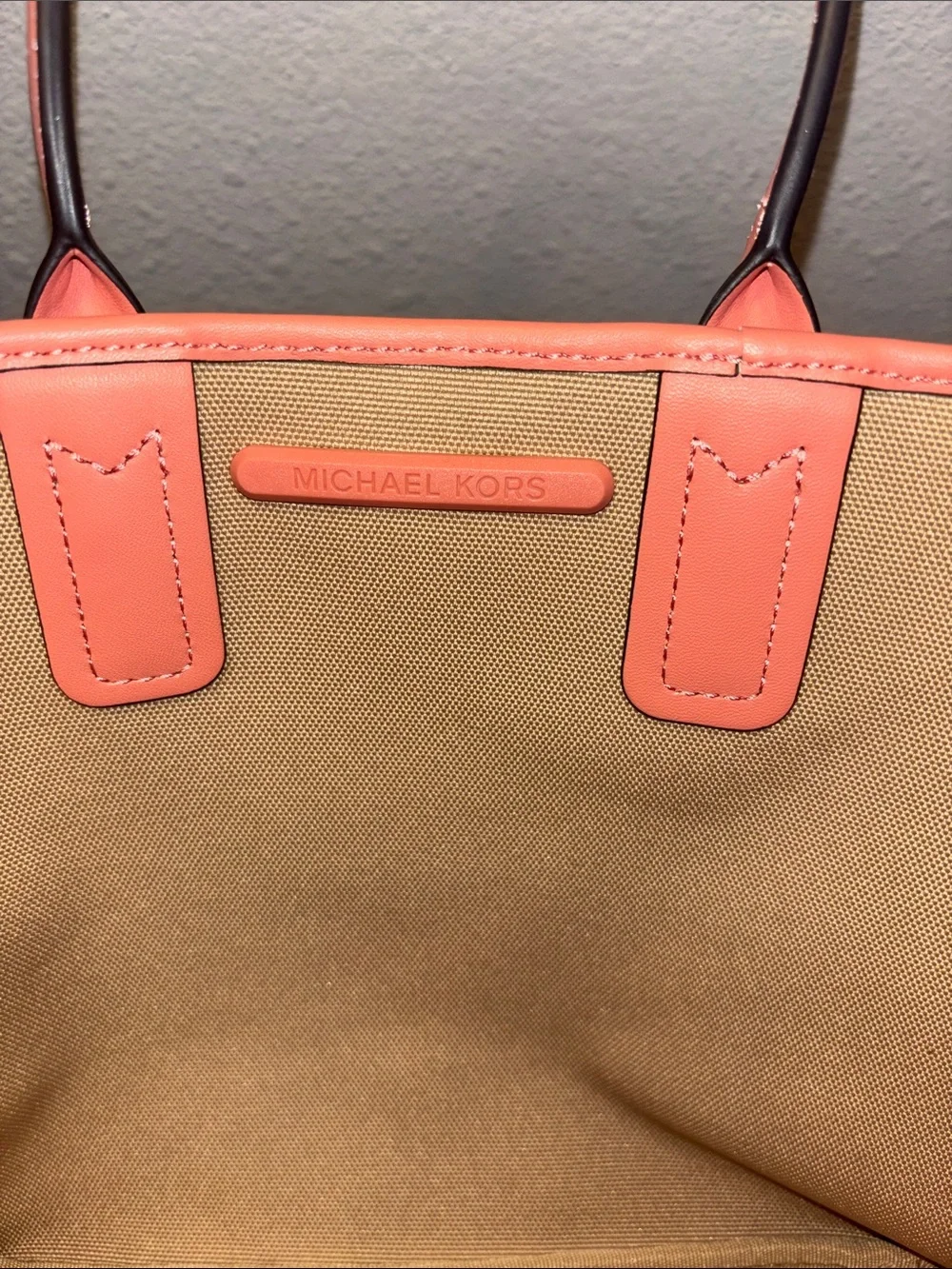 Michael Kors
JODIE SMALL LOGO JACQUARD TOTE BAG - Picture 4 of 6